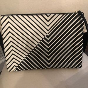 Banana Republic Clutch black and white